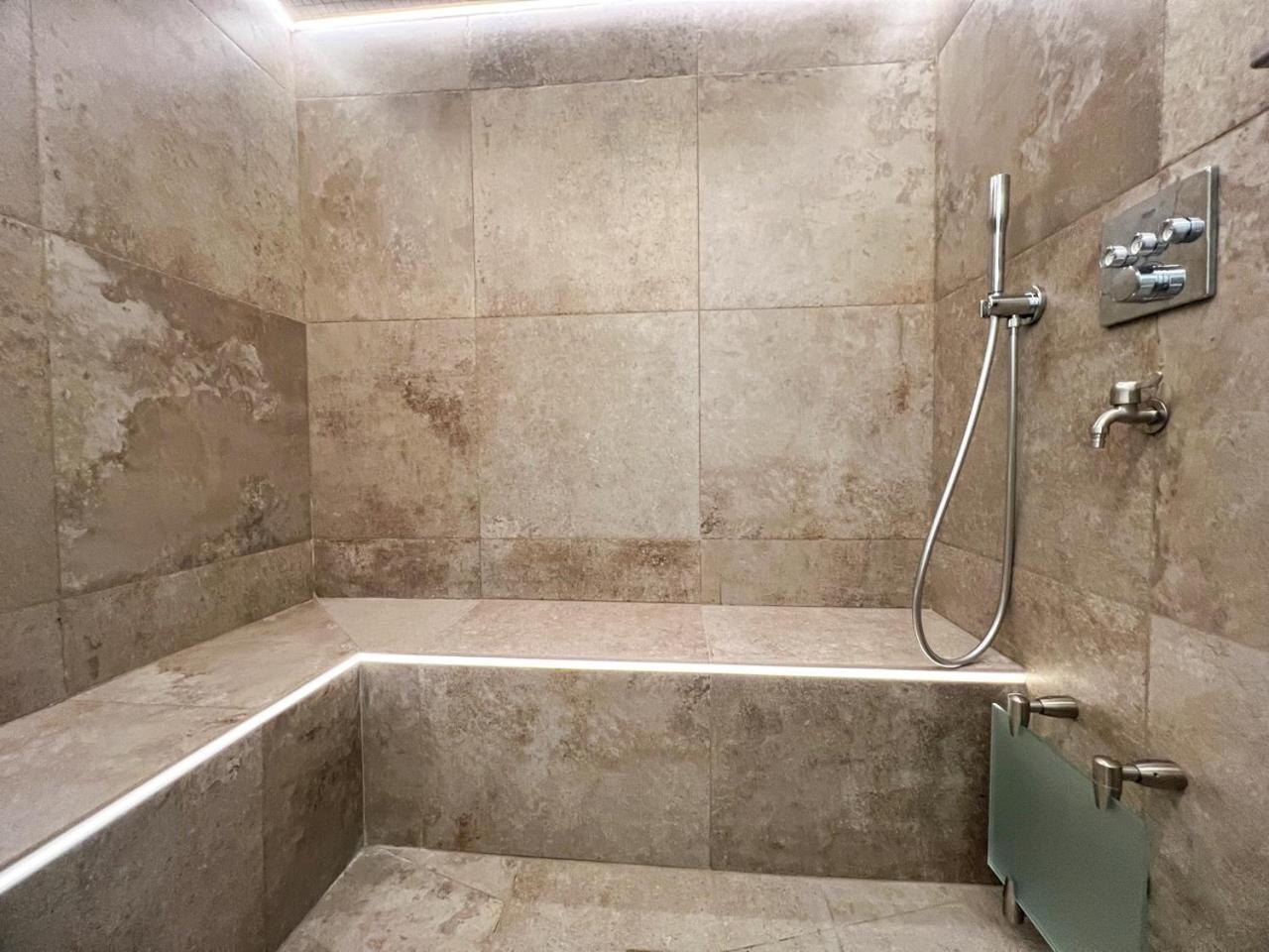 Le Switch Souplex Avec Hammam Privatif Apartman Lille Kültér fotó